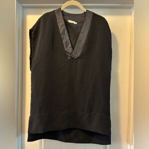 Vince Black V-Neck Blouse Satin Neck Tunic Top Size XS Oversized Sleeveless